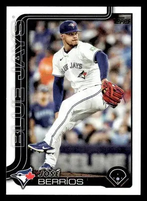 2025 Topps #33 José Berríos - Baseball Card Single