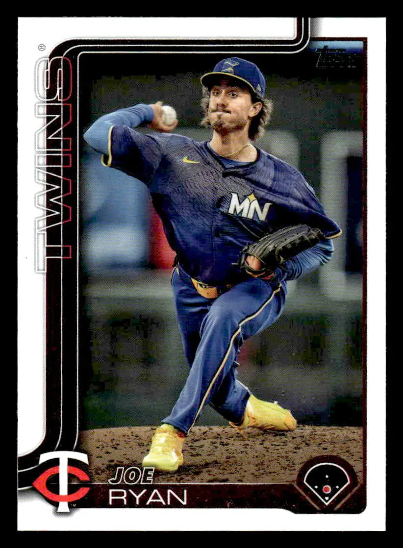 2025 Topps #40 Joe Ryan - Baseball Card Single