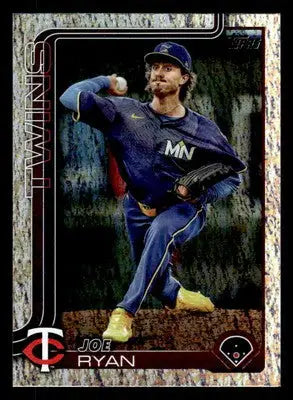2025 Topps #40 Joe Ryan Sandglitter - Baseball Card Single