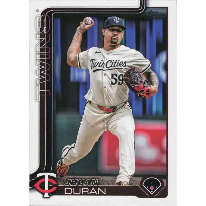 2025 Topps #687 Jhoan Duran NM-MT Minnesota Twins Baseball Card - Baseball Card Single