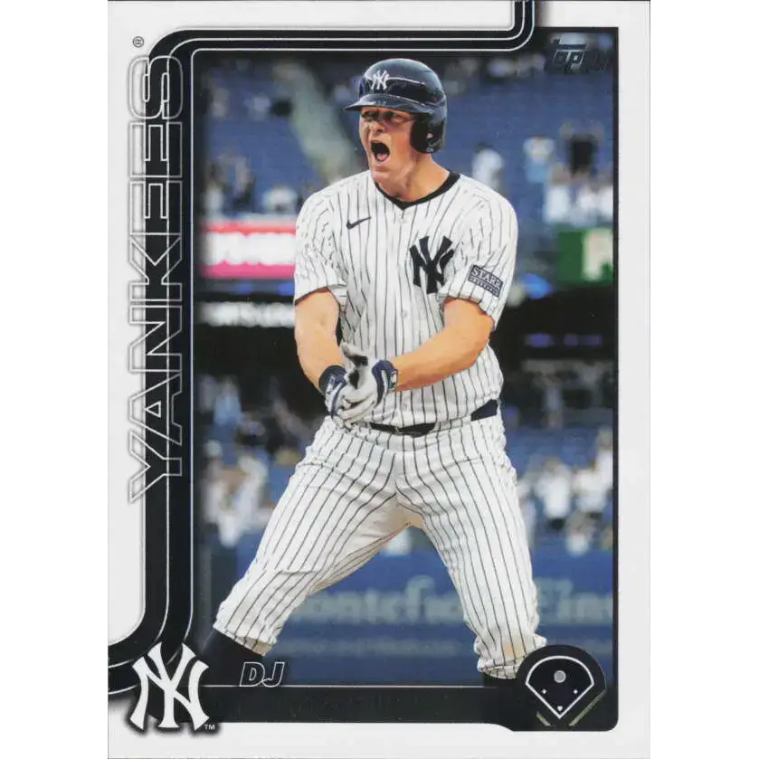 2025 Topps #697 DJ LeMahieu NM-MT New York Yankees Baseball Card - Baseball Card Single