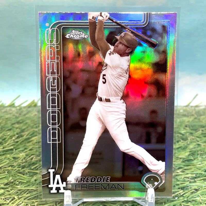 2025 Topps Chrome #23 Freddie Freeman Sepia Refractor Los Angeles Dodgers - Baseball Card Single