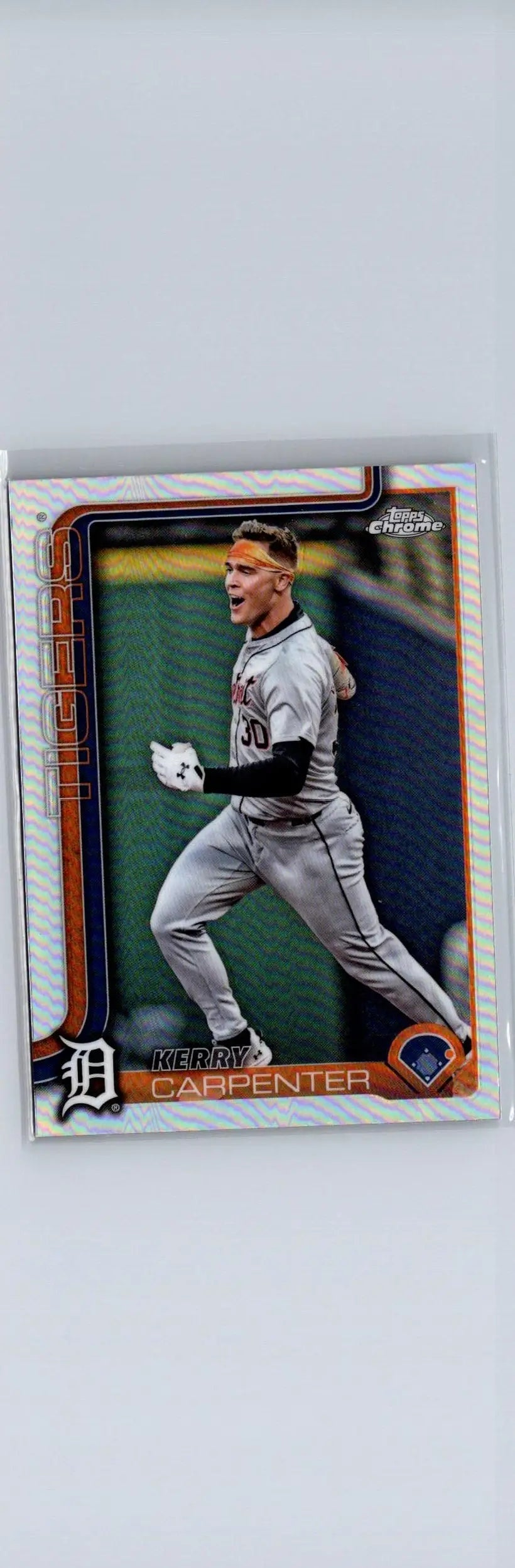 Baseball trading card of Kerry Carpenter of the Detroit Tigers from 2025 Topps Chrome Refractors