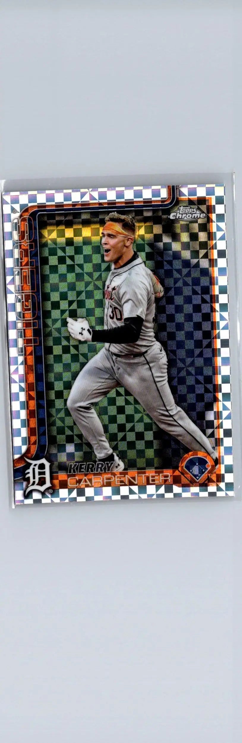 Baseball trading card featuring Kerry Carpenter in Detroit Tigers uniform from Topps Chrome 2025