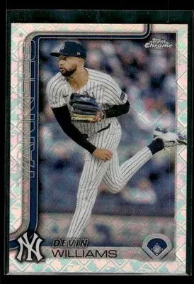 2025 Topps Chrome Logofractor Edition Devin Williams #153 New York Yankees