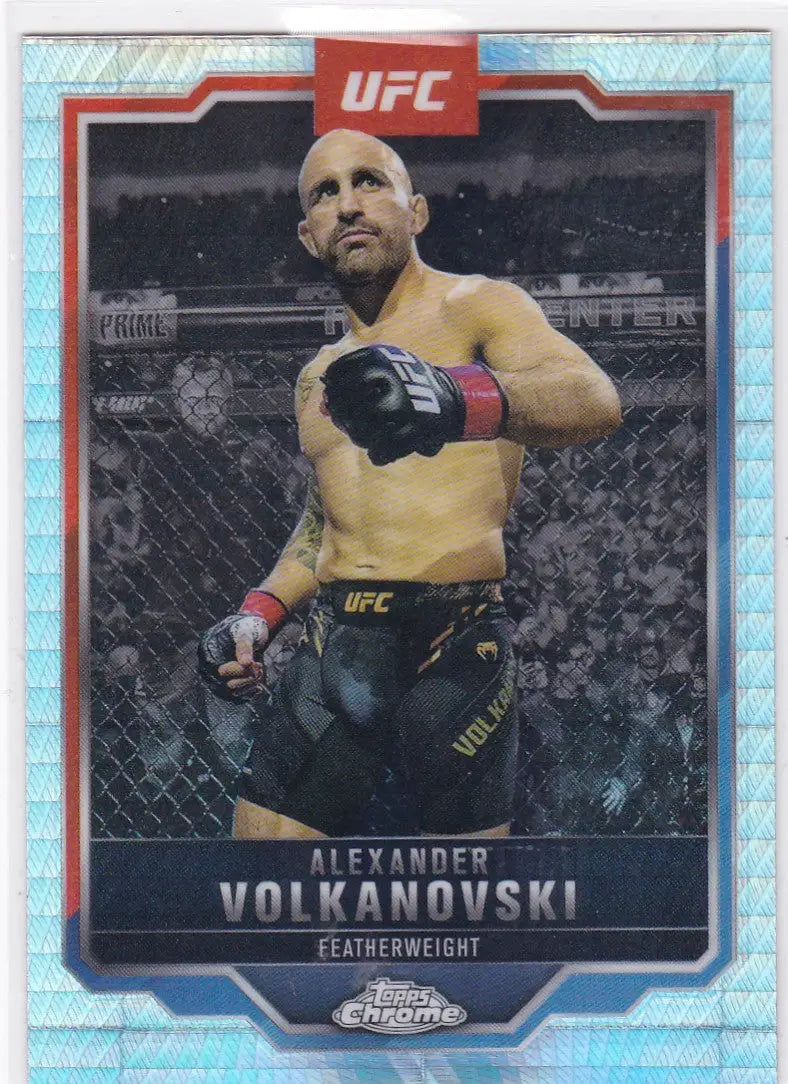2025 Topps Chrome UFC # 18 Alexander Volknovski Prizm - UFC/MMA Card Single