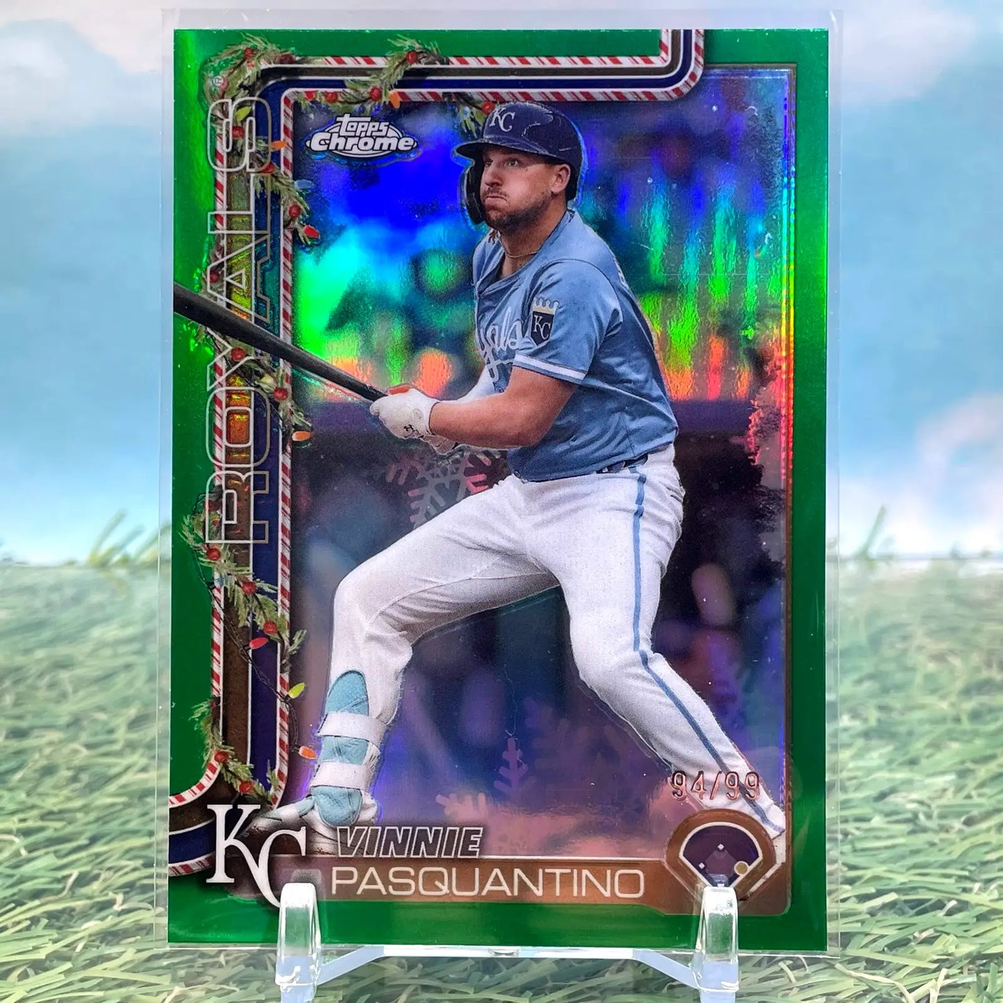 2025 Topps Chrome Vinnie Pasquantino #165 Green Holiday /99 Royals KM38 - Baseball Card Single