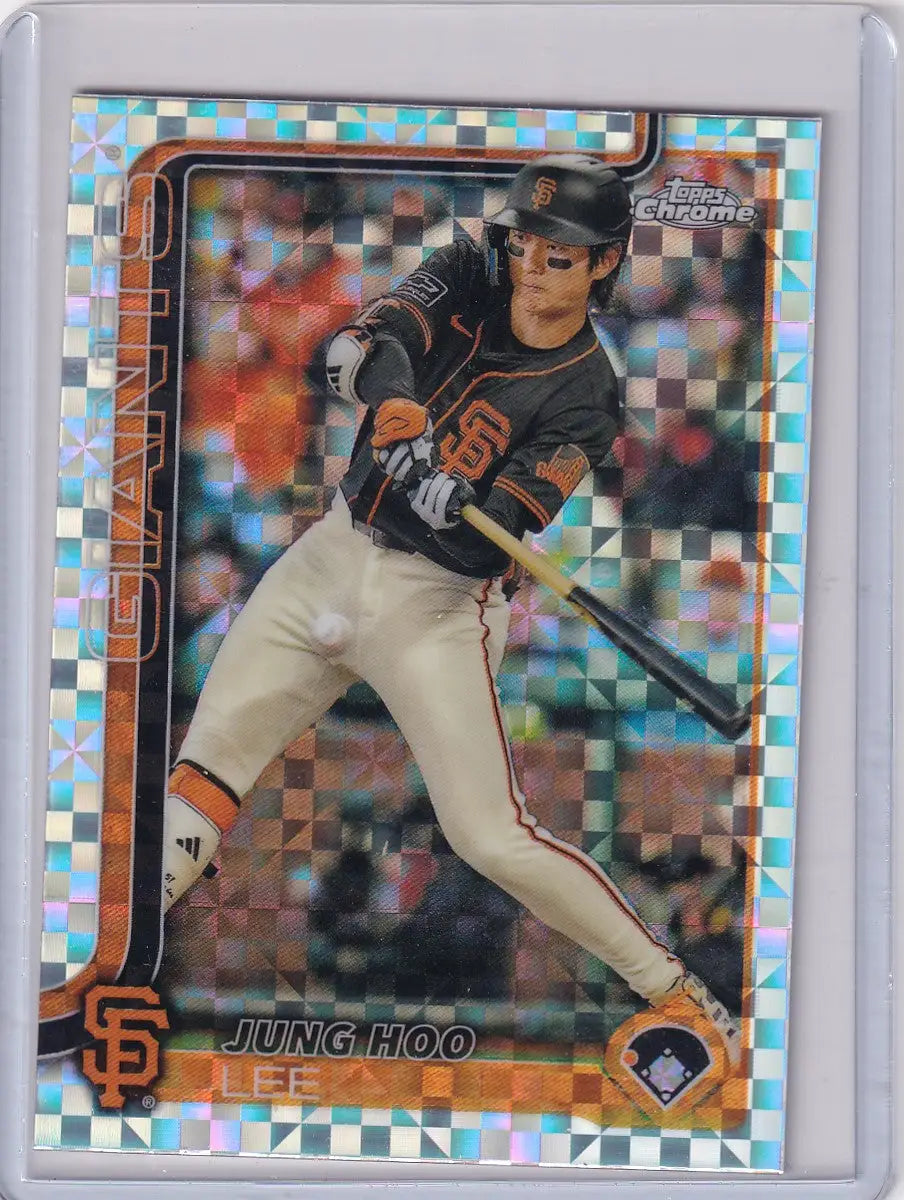 Jung Hoo Lee baseball trading card in protective case San Francisco Giants 2025 Topps Chrome