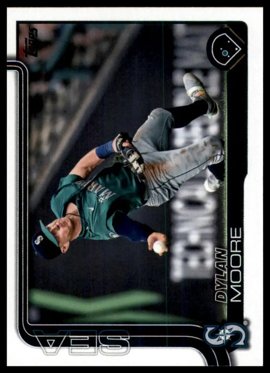 2025 Topps Dylan Moore 105 Seattle Mariners NM - Baseball Card Single