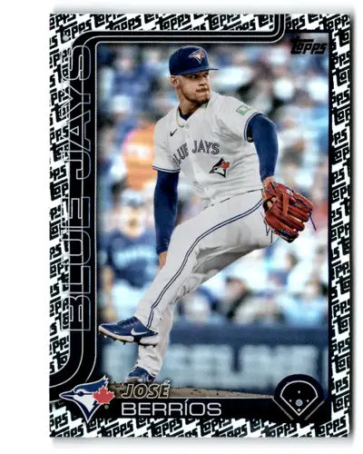 2025 Topps Topps Foil Pattern #33 Jose Berrios NM-MT Blue Jays ID:76853 - Baseball Card Single