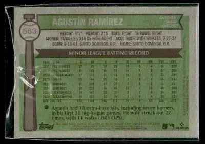 2025 Topps Heritage Agustín Ramírez #563 Light Blue Sparkle Refr RC Marlins