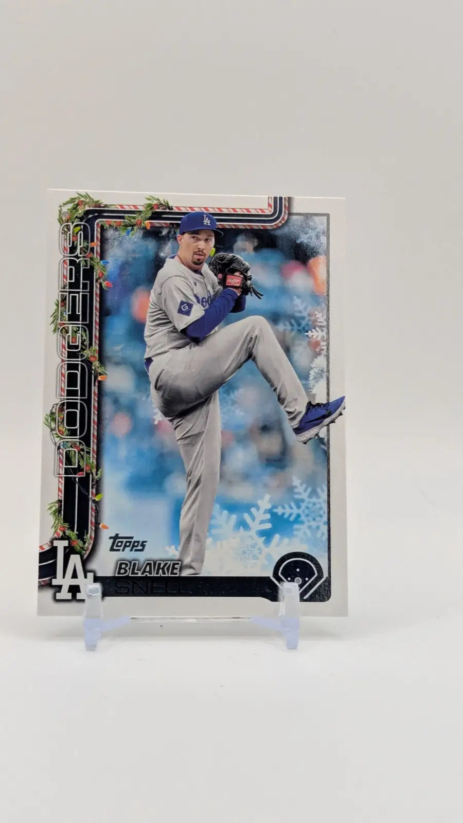 2025 Topps Holiday Baseball Blake Snell H135 Holiday Back Variation SP - Baseball Card Single