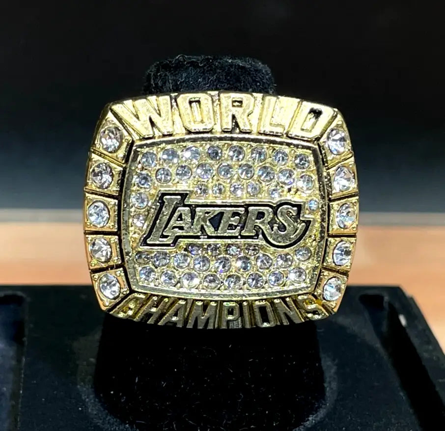2000 Los Angeles Lakers Championship Ring Kobe (Replica) - Sports Memorabilia