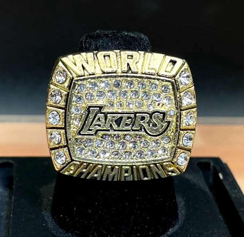 2000 Los Angeles Lakers Championship Ring Kobe (Replica) - Sports Memorabilia