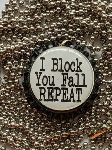 7 -Roller Derby bottle-cap ball chain necklace - Collectibles