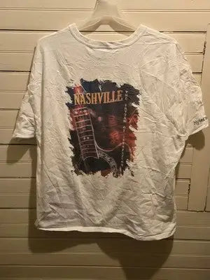 Champion Shirt Mens XXL White Nashville Dealer Conference 2023 Guitar Graphic - Apparel