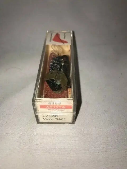 Turntable cartridge in clear plastic case for Arista 2303 CN-62, ideal for trading cards