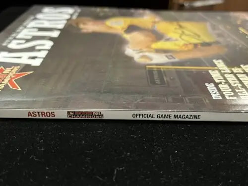 Astros official game magazine featuring Houston Astros Lance Berkman signed program auto