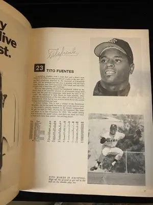 AUTO 1971 San Francisco Giants Yearbook Mays McCovey Marichal 24 Signatures JSA - Sports Memorabilia