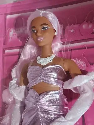Barbie Deluxe Style Doll Purple Metallic Dress & Accessories New in Box - Collectibles