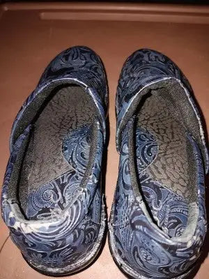 BOC Womens Peggy Clog Shoes Blue/Black Floral Wedge Heels Slip Ons 8M Not Worn