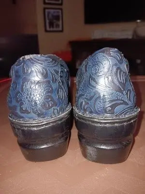 BOC Womens Peggy Clog Shoes Blue/Black Floral Wedge Heels Slip Ons 8M Not Worn
