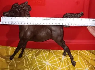 Breyer Reeves Horse Limited Edition 01889/10,000 DARK BROWN 8.5’’ X 10’’ Pre-Owned