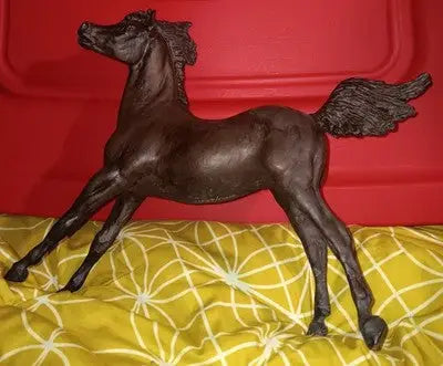 Breyer Reeves Horse Limited Edition 01889/10,000 DARK BROWN 8.5’’ X 10’’ Pre-Owned