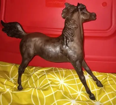 Breyer Reeves Horse Limited Edition 01889/10,000 DARK BROWN 8.5’’ X 10’’ Pre-Owned