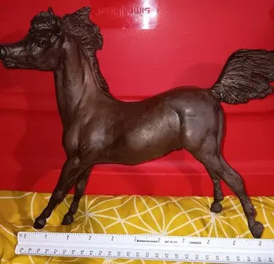 Breyer Reeves Horse Limited Edition 01889/10,000 DARK BROWN 8.5’’ X 10’’ Pre-Owned