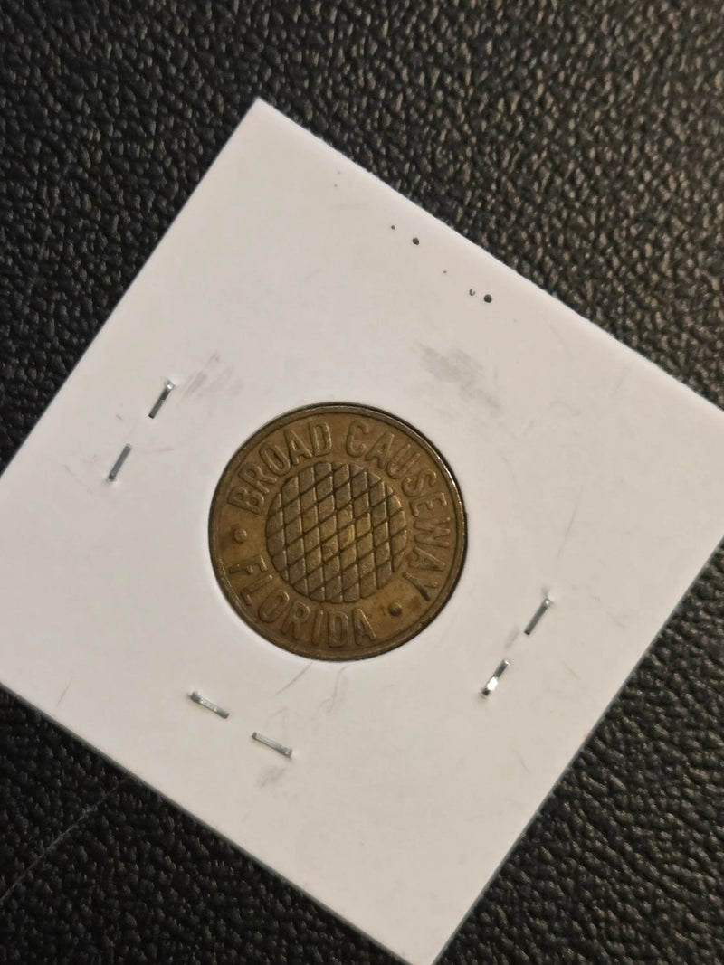 Broad Causeway Florida Toll Token Bay Harbor Islands Obsolete Bridge Token FL-60 - Coins & Currency