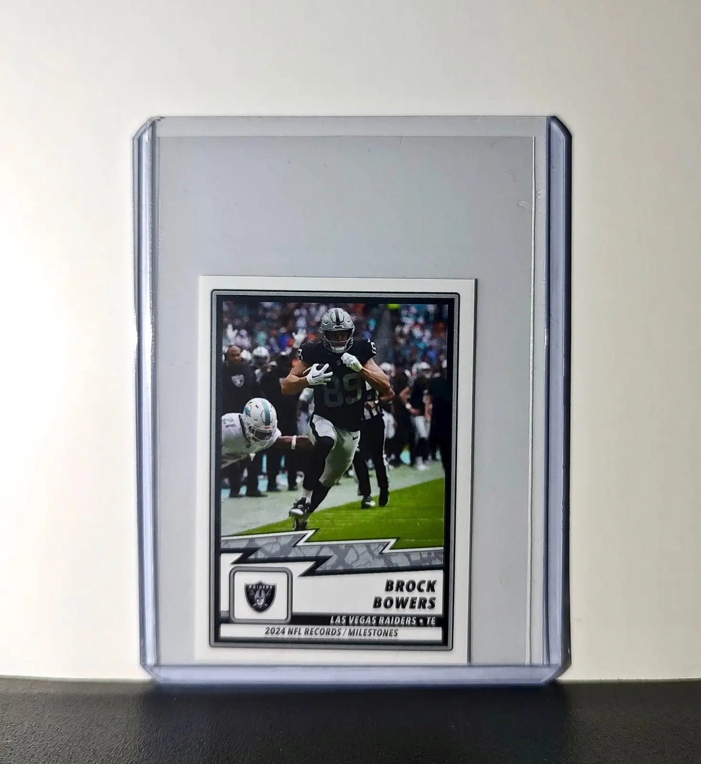 Brock Bowers 2025 Panini NFL #23 Record/Milestone Sticker - Football Card Single