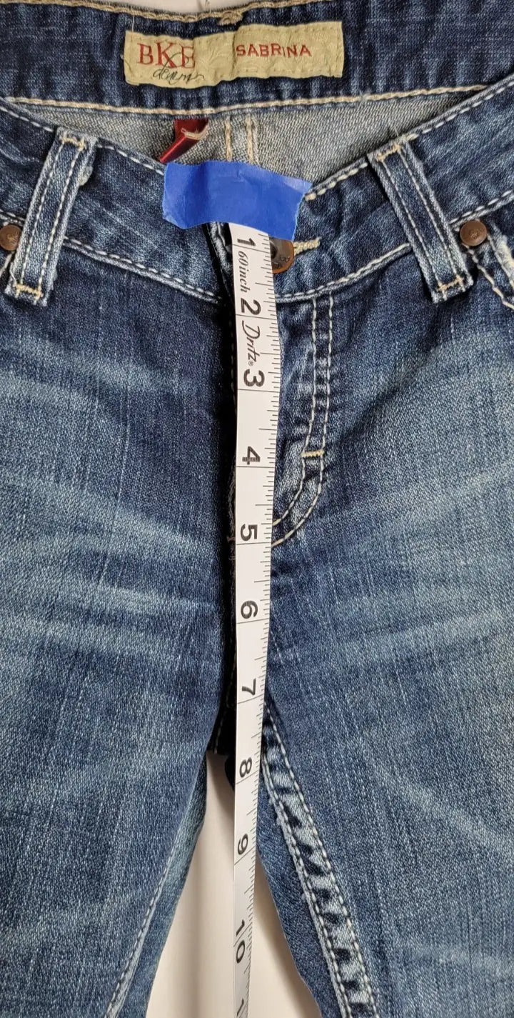 Buckle BKE Denim Sabrina - Size 28 x 29 - Embroidered Bootcut - Apparel