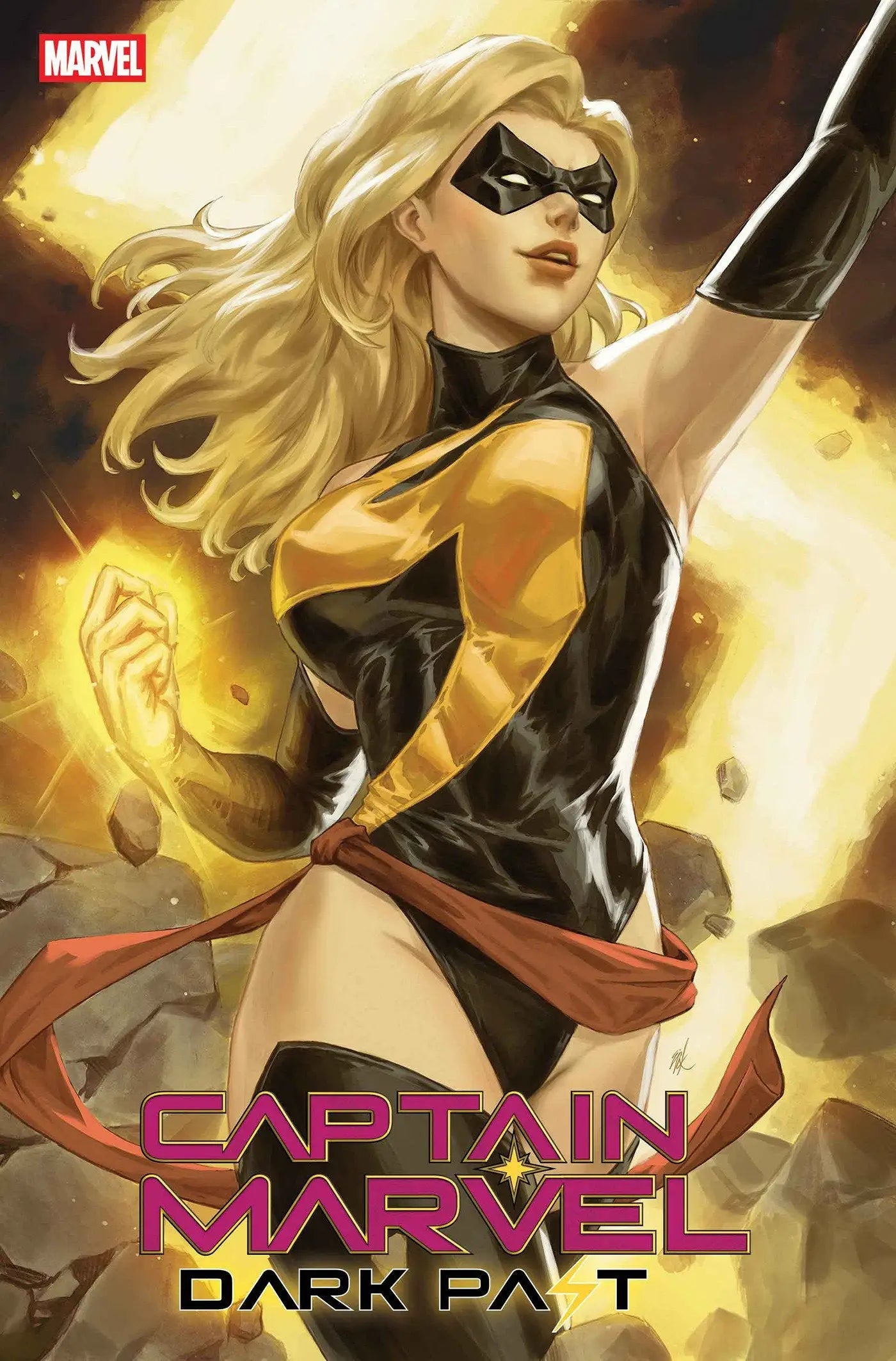 Captain Marvel: Dark Past #1 Ejikure Foil Variant - Comic Book
