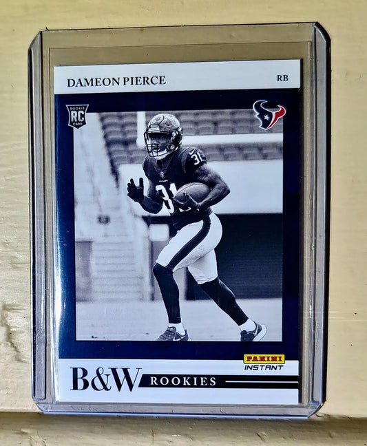 Dameon Pierce 2022 Panini NFL Black & White Rookies #32 Football Card 1 of 649 - Football Card Single