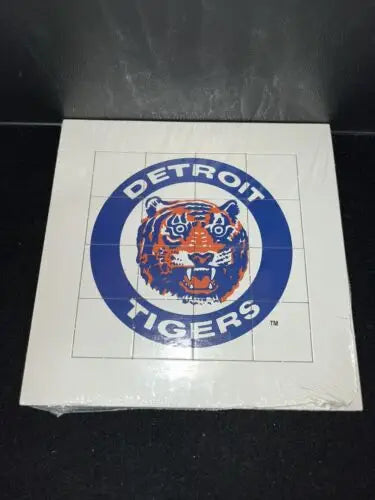 Detroit Tigers game puzzle tile set from Patomike INC Board Game with trading cards