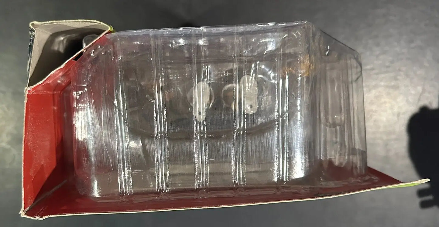 Diamond Select Toys Silent Bob Kevin Smith Action Figure in blister pack packaging