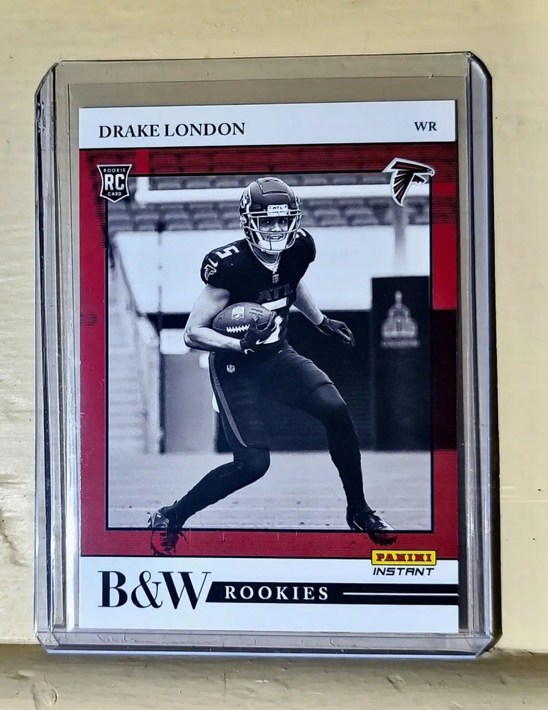 Drake London 2022 Panini NFL Black & White Rookies #4 Football Card 1 of 649 - Football Card Single