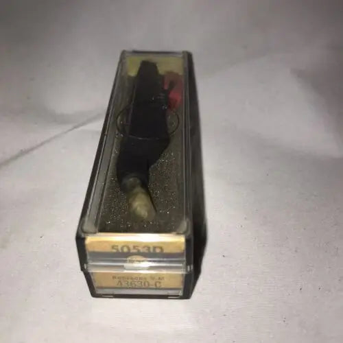 EV 5053D V-M 43630-C Head Needle Stylus NOS in a clear plastic case
