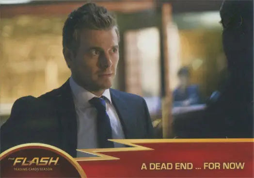 Serious man in dark suit on Flash Season 1 Gold Logo Parallel Chase Card #33