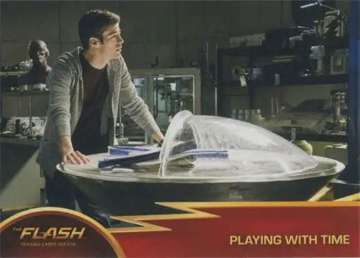 Circular device spraying water in Flash Season 1 Gold Logo Parallel Chase Card design