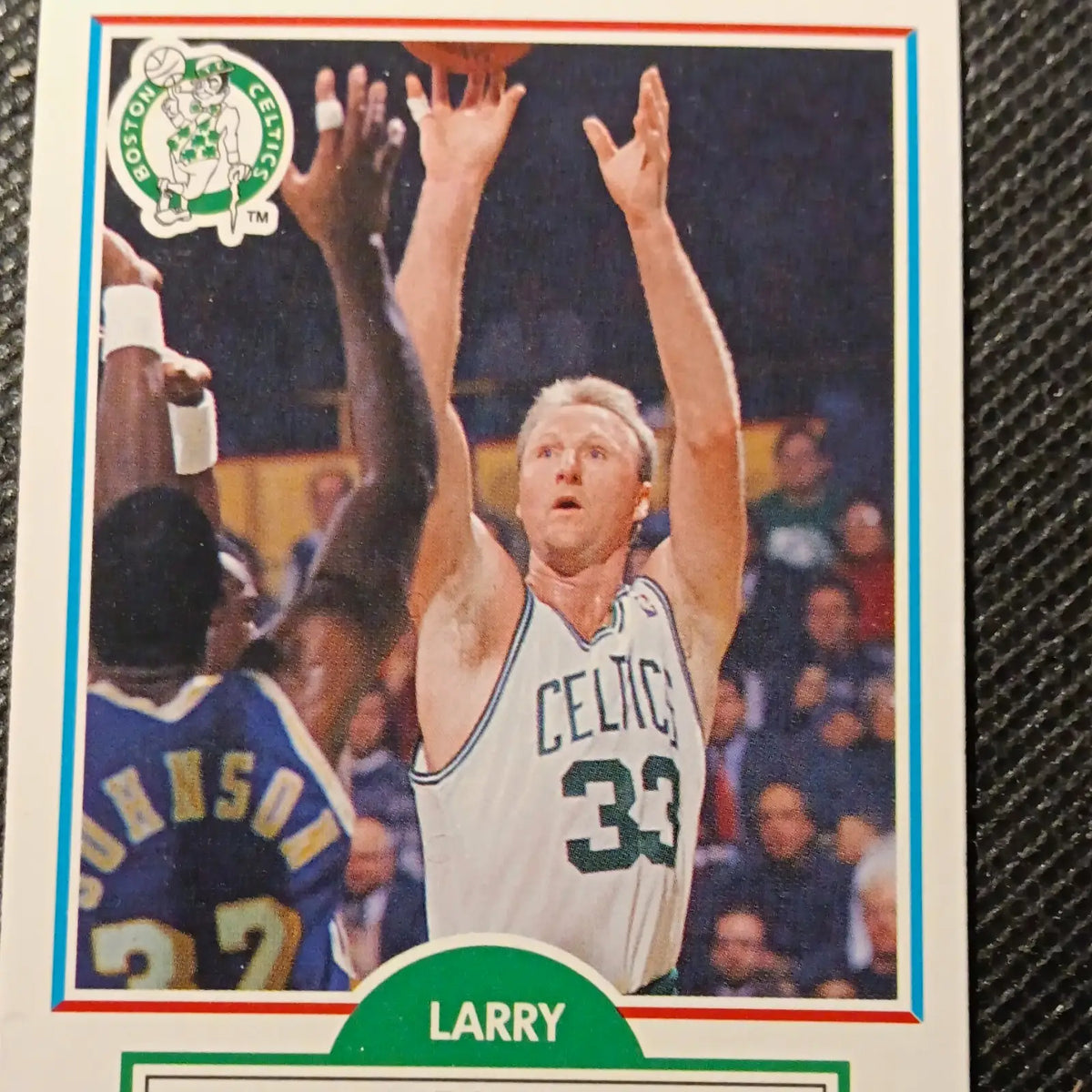 Fleer 1990 Fleer Larry Bird #8 Boston Celtics NBA. LEGEND! NRMT+ - Basketball Card Single