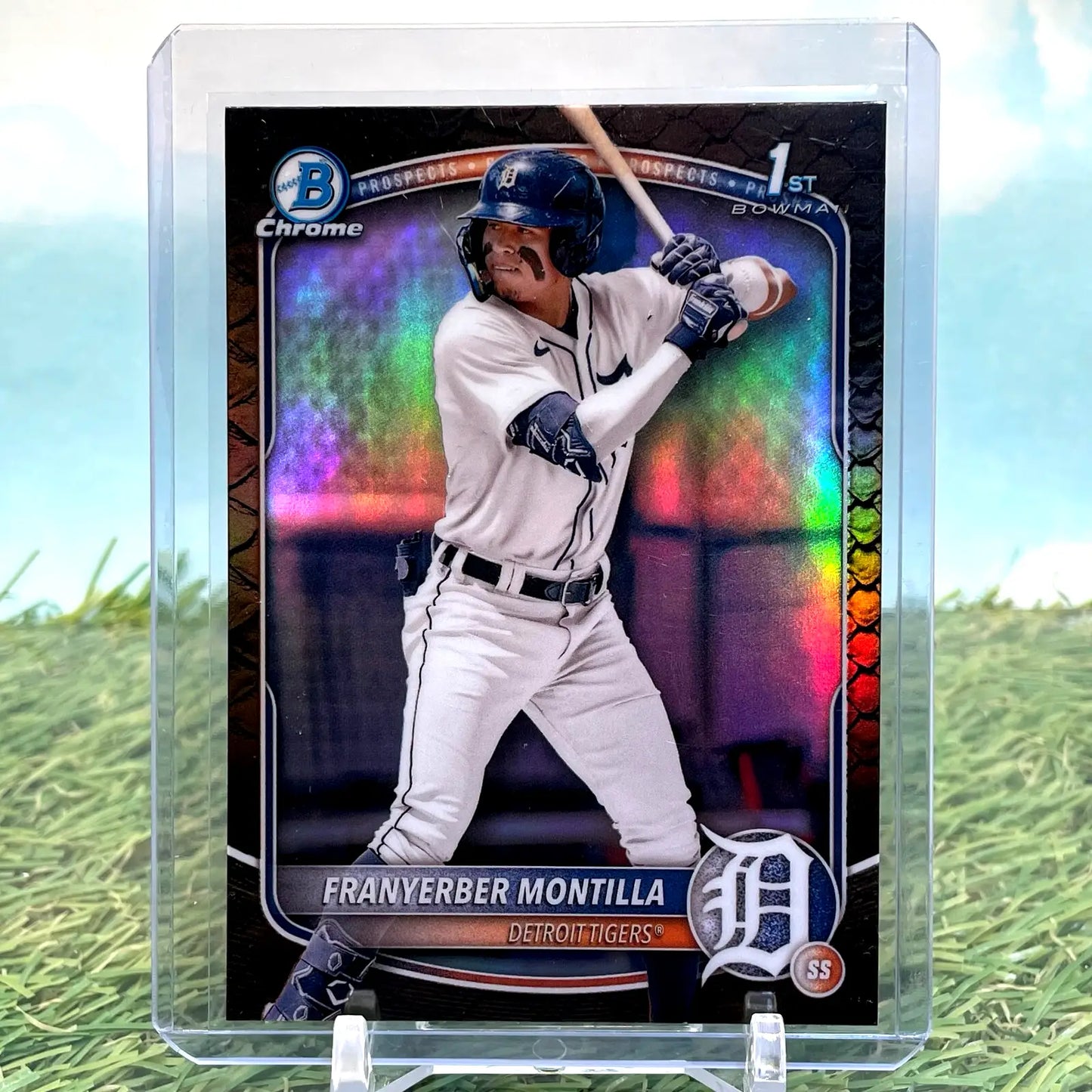 Franyerber Montilla 2025 Bowman Reptilian Refractor trading card featuring Tigers