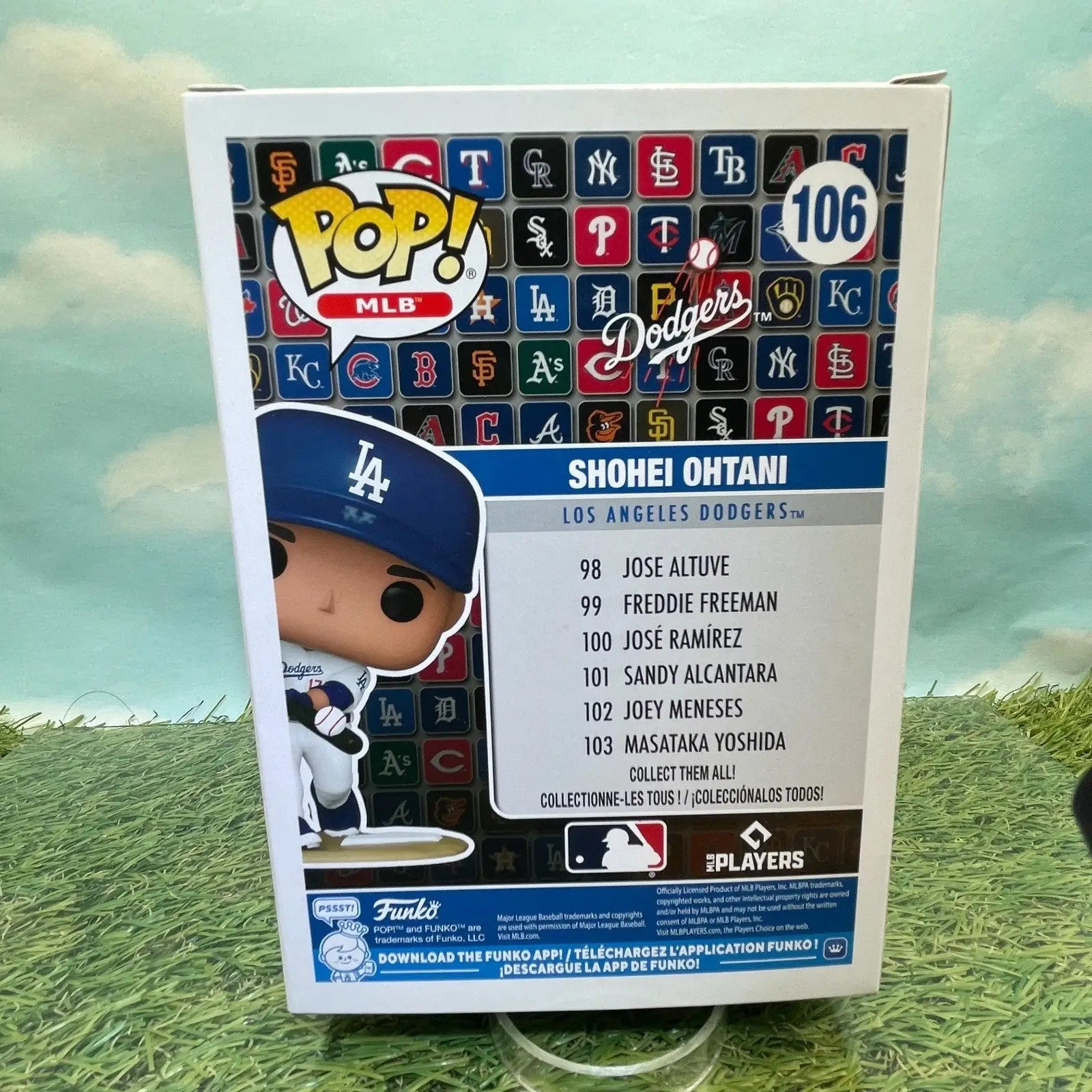 Funko Pop MLB Los Angeles Dodgers Shohei Ohtani bobblehead in Dodgers uniform with protector