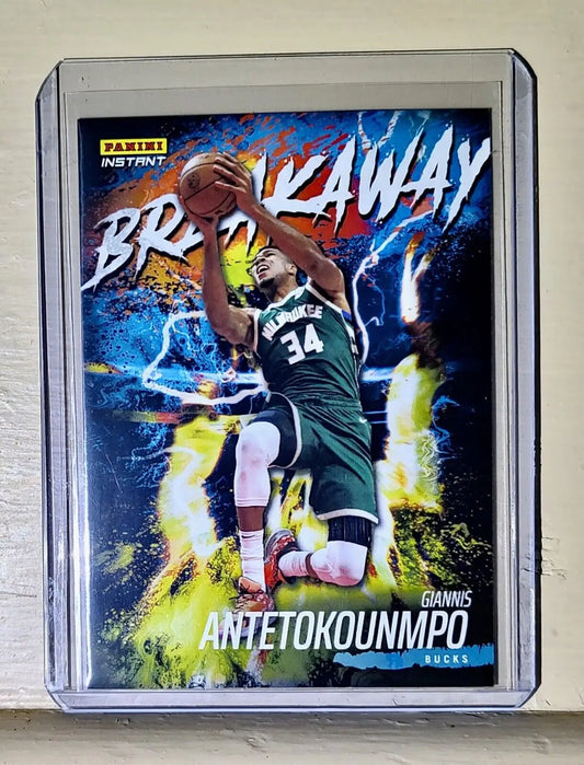 Giannis Antetokounmpo 2022-23 Panini NBA Breakaway #9 Basketball Card 1/2304 - Basketball Card Single