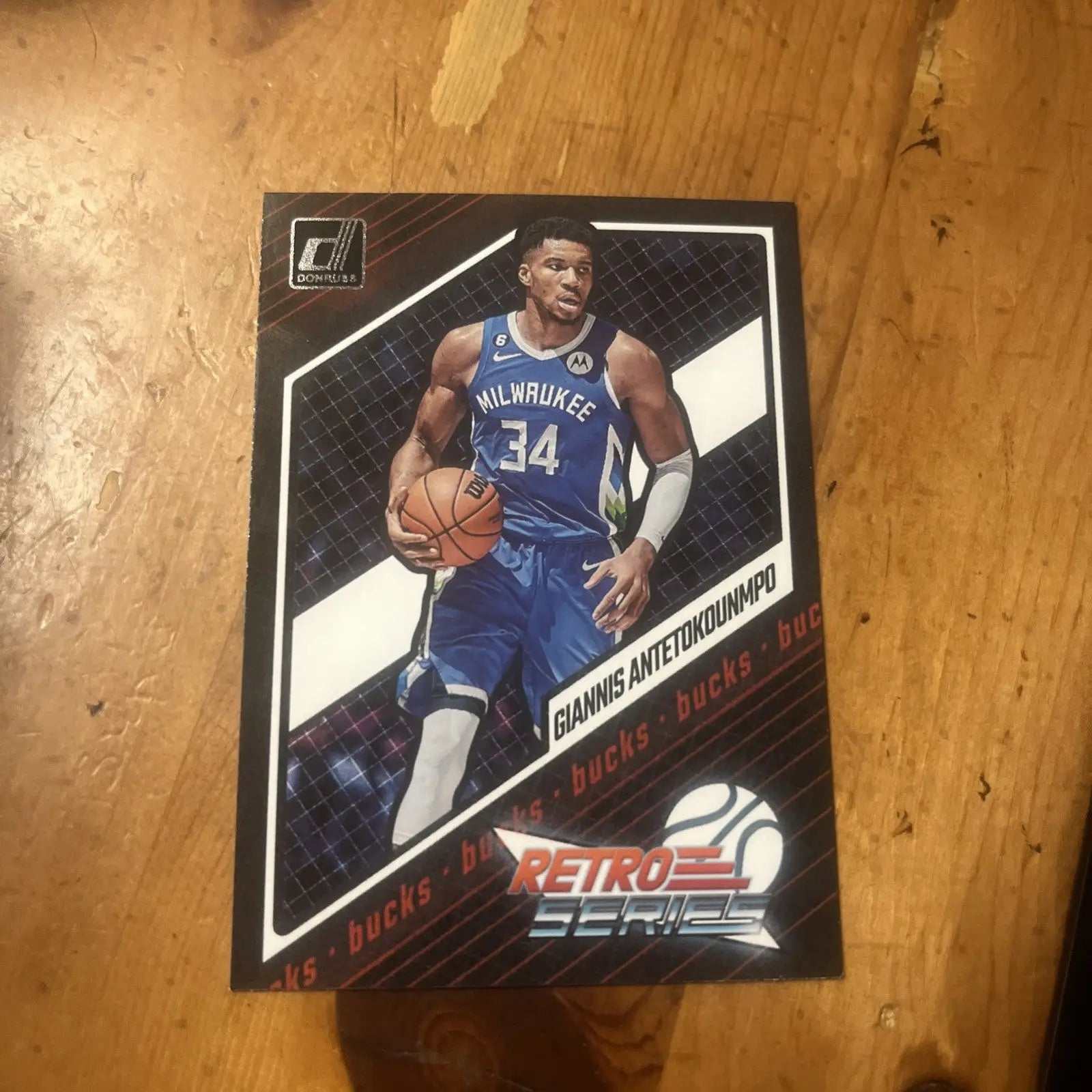 Giannis Antetokounmpo 2023-24 Donruss Retro Series Insert #23 Milwaukee Bucks - Basketball Card Single