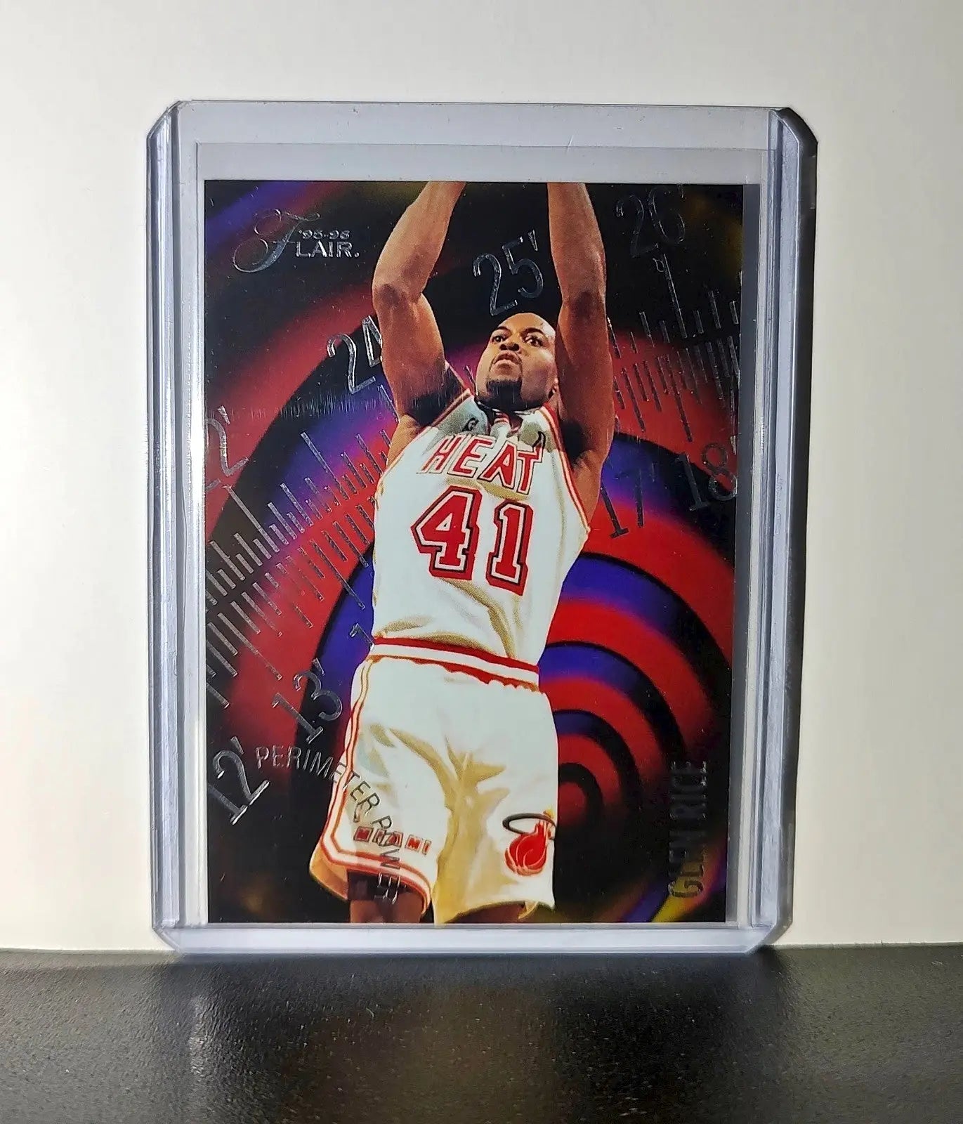 Glen Rice 1995-96 Flair NBA #10 Perimeter Power Card