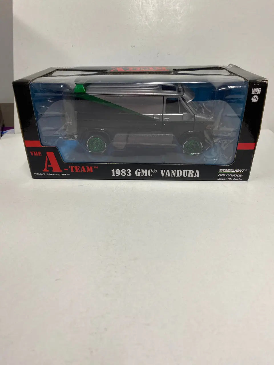 Greenlight 1:24 1983 GMC Vandura CHASE Hollywood Hobby Exclusive