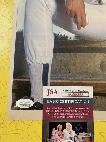 Greg Maddux Signed October 1995 Sporting News Atlanta Braves AUTO JSA - Sports Memorabilia