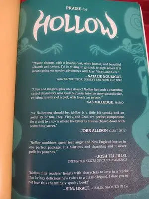 Hollow by Watters Shannon; Boyer-White Branden - Comic Book